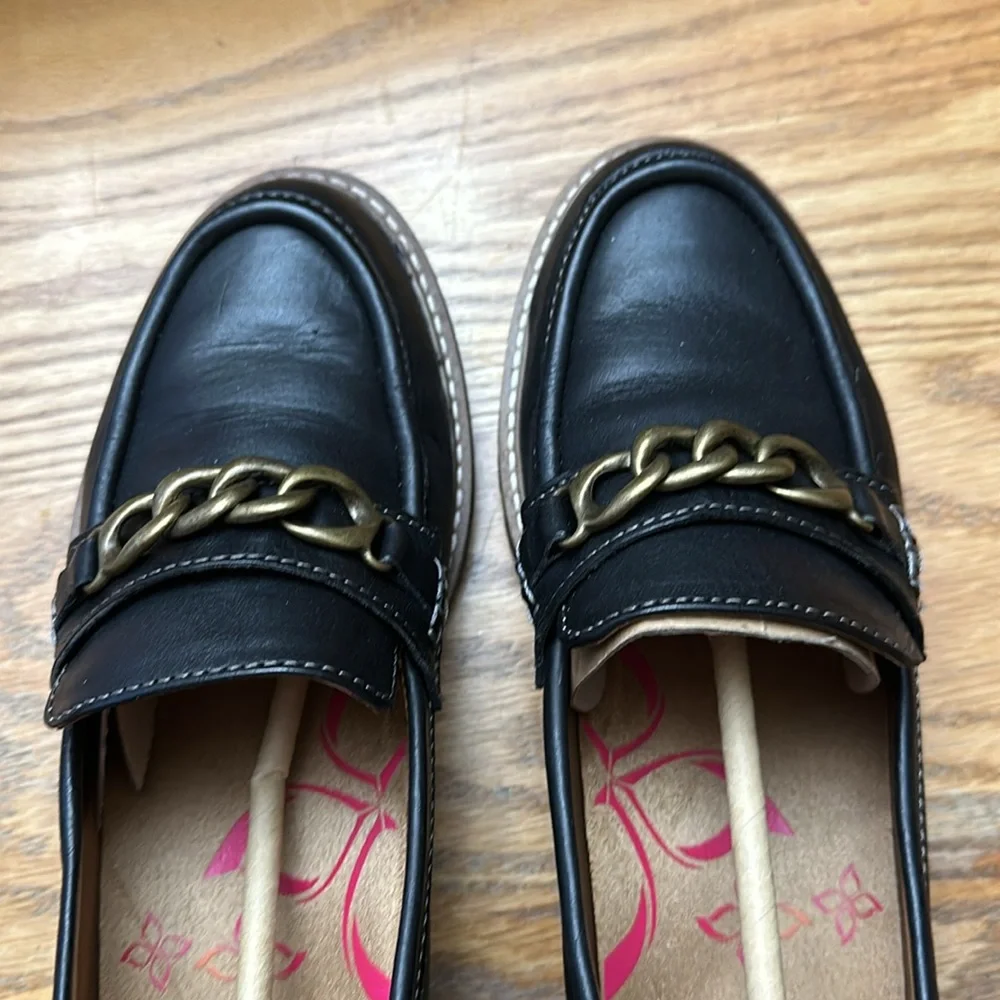 Women’s Comfortiva Linz Black Loafer - Picture 4 of 6